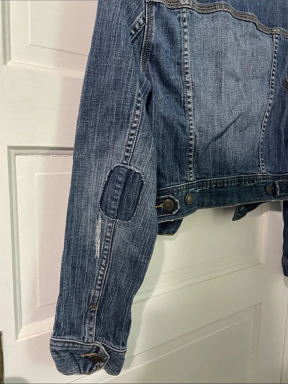 Old Navy Dark Blue Cropped distressed Denim Jacket kids medium